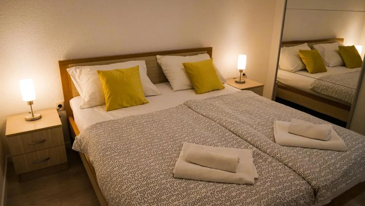 Peaceful & Sunny Apartments Trogir Chorwacja