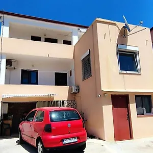 https://apartments-andela-stari-grad.hotelinzadar.com